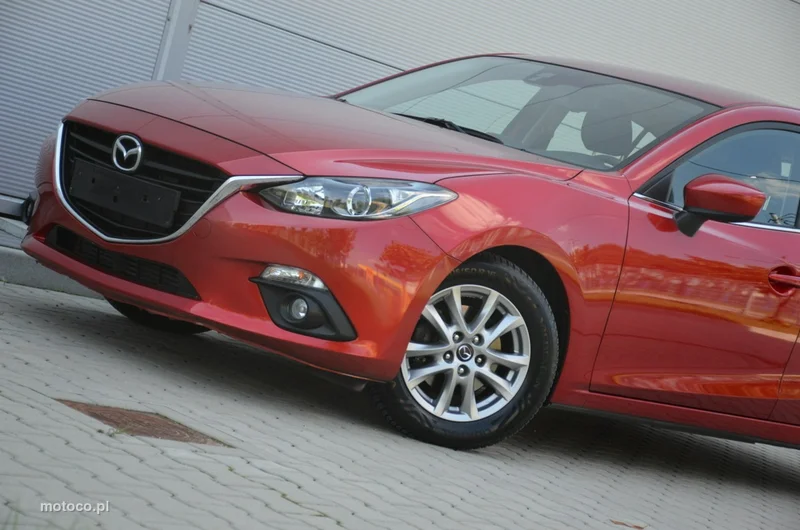 Mazda 3 8