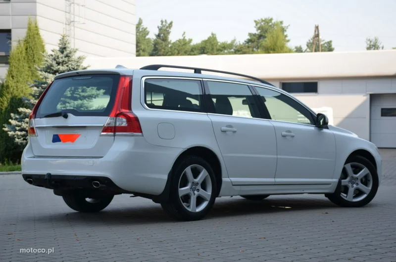 Volvo V70 12
