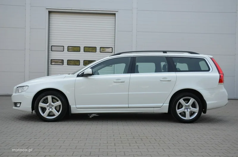 Volvo V70 3