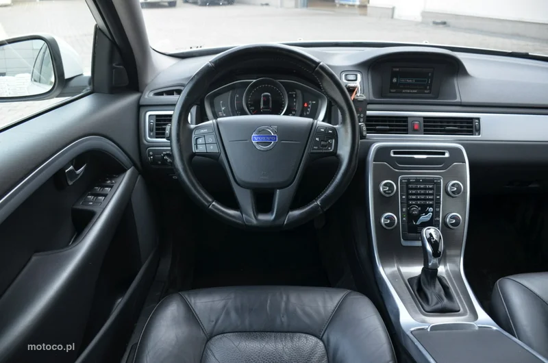 Volvo V70 30