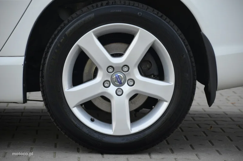 Volvo V70 4