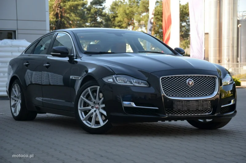 Jaguar XJ 20