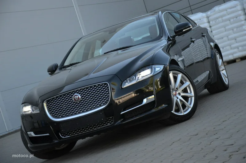 Jaguar XJ 25