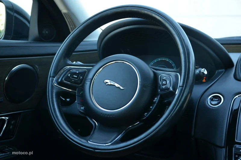 Jaguar XJ 43