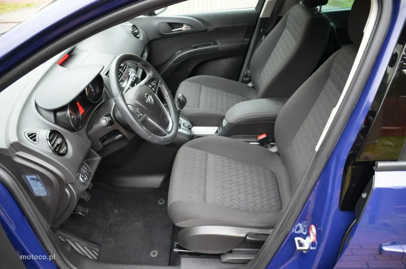 Opel Meriva B 21