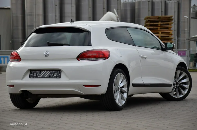 Volkswagen Scirocco III 17