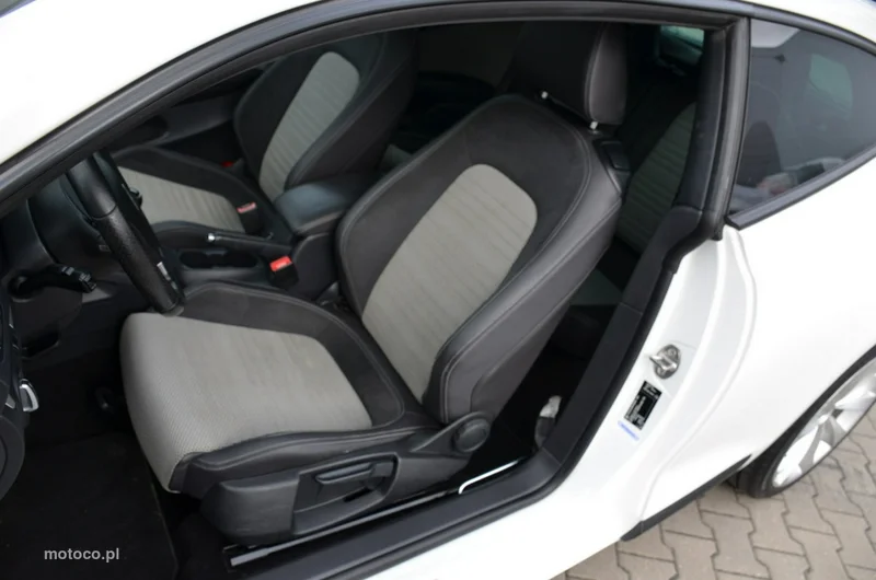 Volkswagen Scirocco III 25