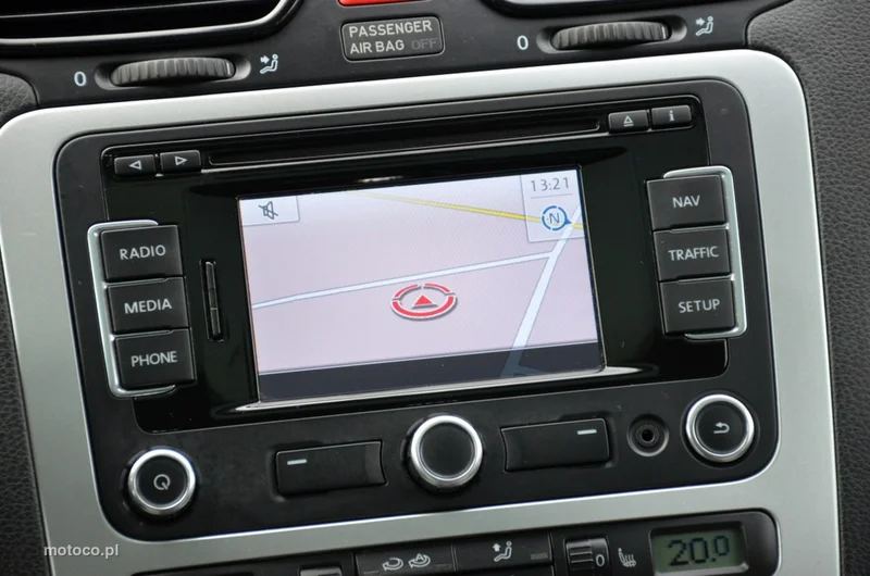 Volkswagen Scirocco III 32