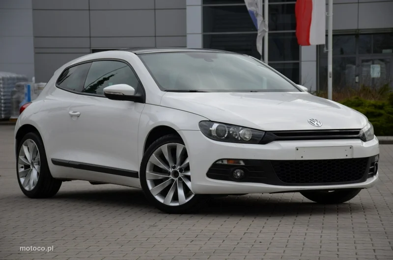 Volkswagen Scirocco III 6