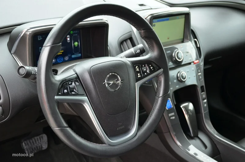Opel Ampera 24