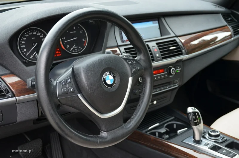BMW X5 E70 23