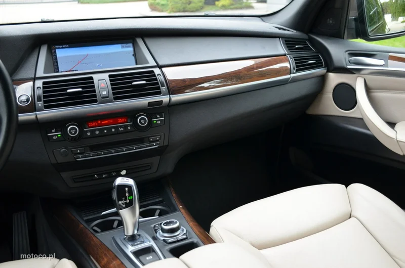 BMW X5 E70 32