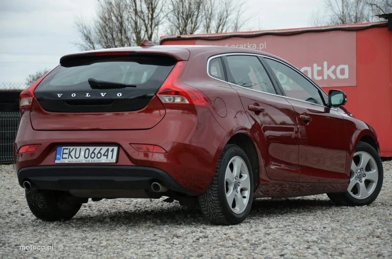 Volvo V40 11