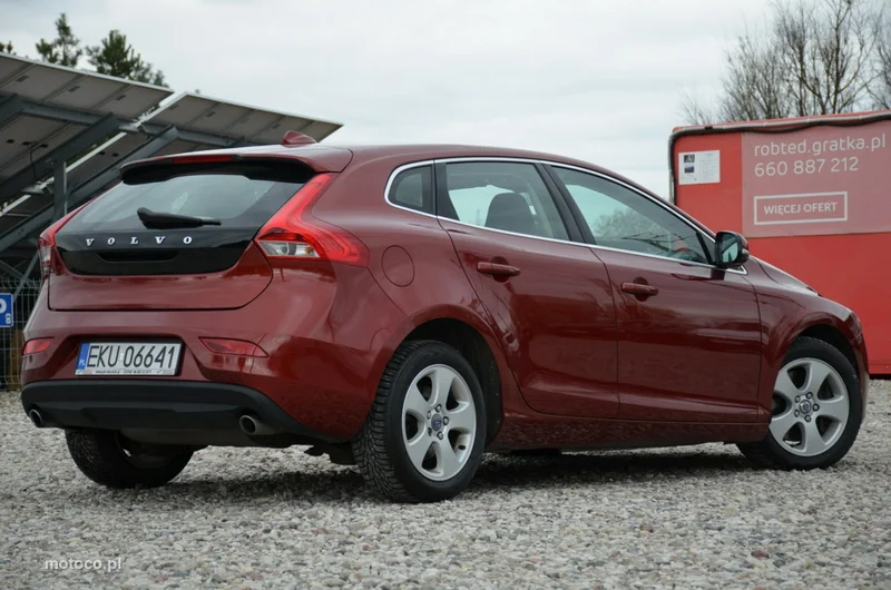Volvo V40 12
