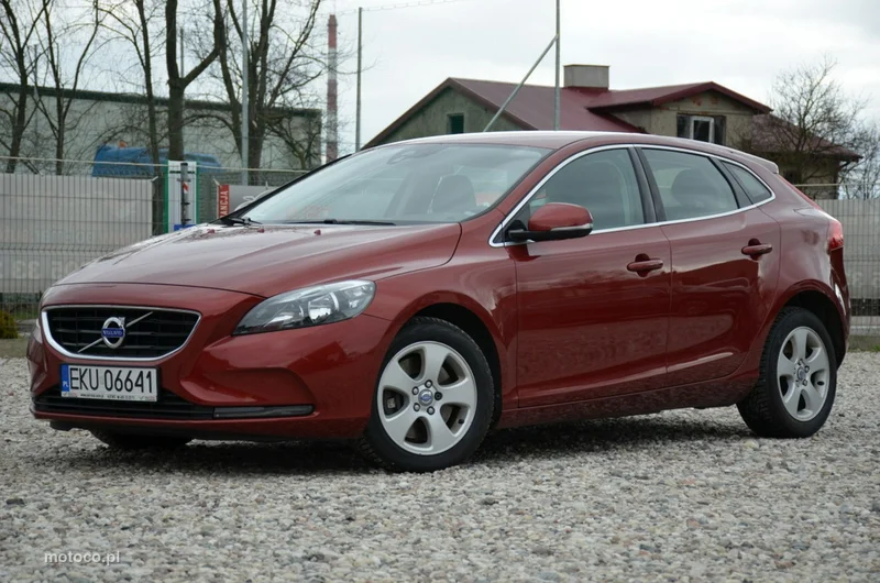 Volvo V40 16