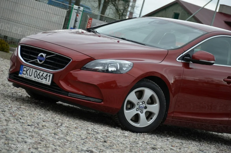 Volvo V40 17