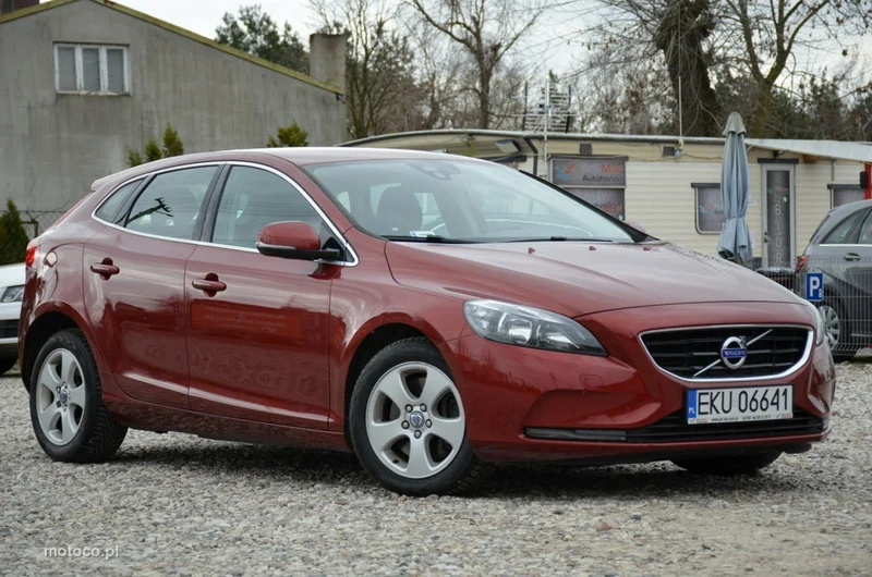 Volvo V40 4