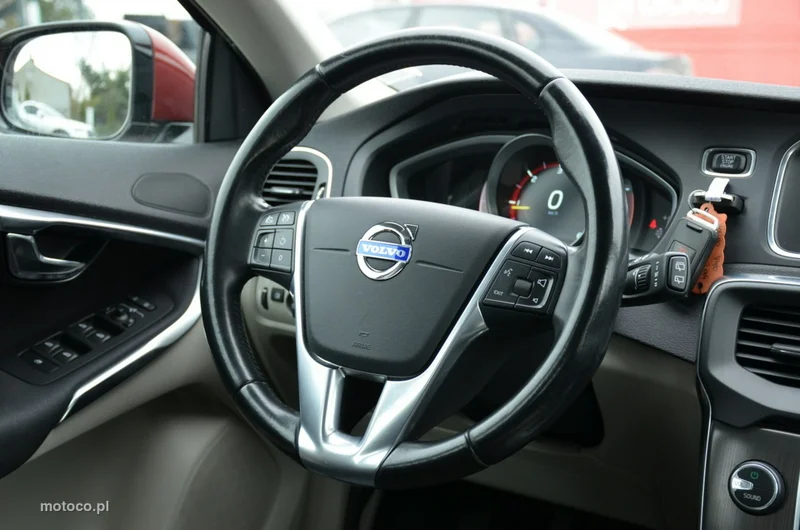 Volvo V40 31
