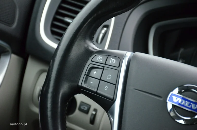 Volvo V40 32