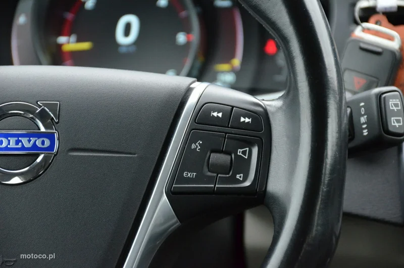 Volvo V40 33