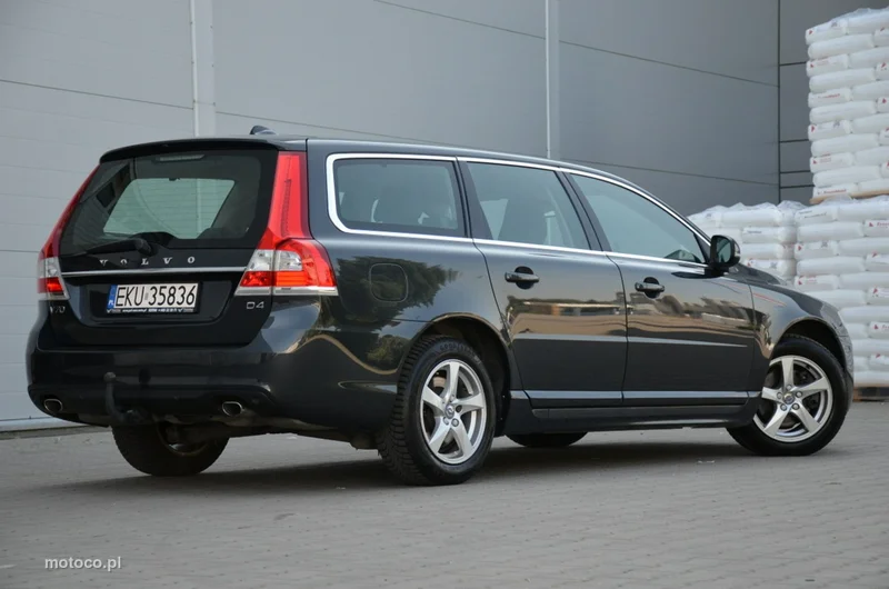 Volvo V70 13