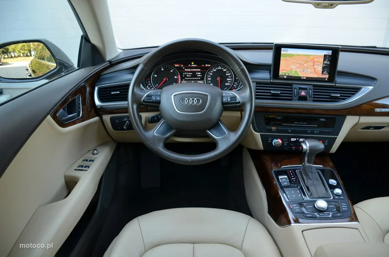Audi A7 4G 30