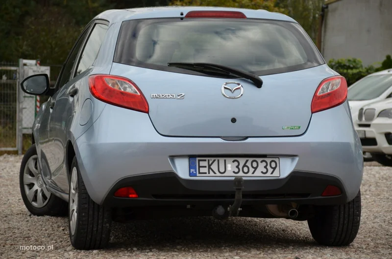 Mazda 2 12