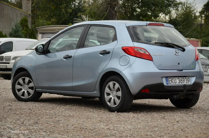 Mazda 2 14