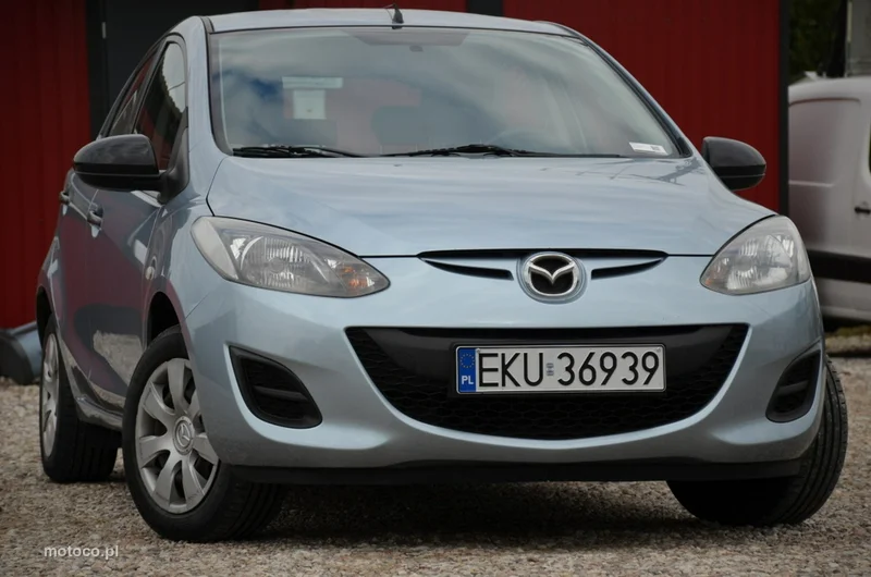 Mazda 2 16