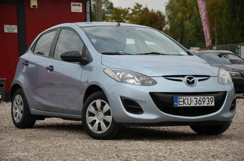 Mazda 2 17