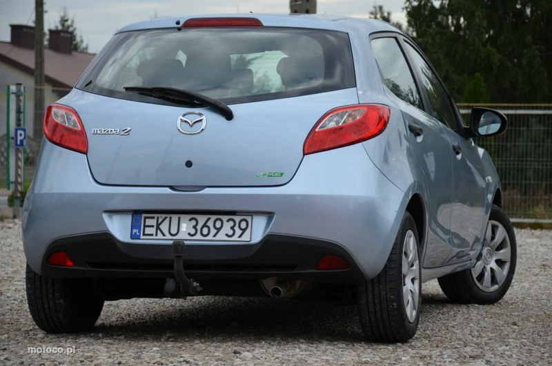 Mazda 2 3