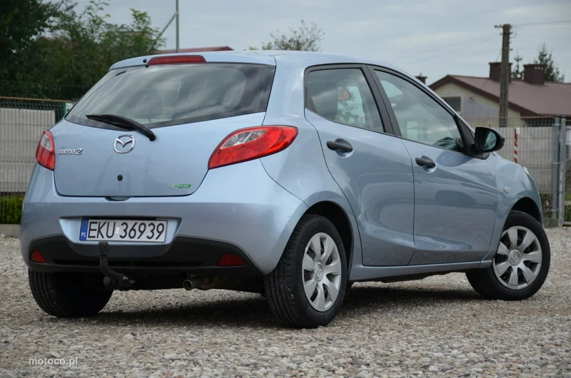 Mazda 2 4
