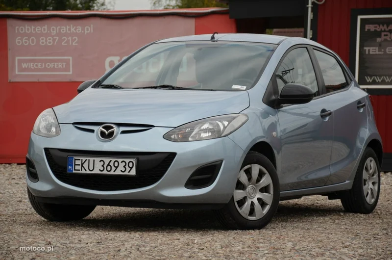 Mazda 2 8