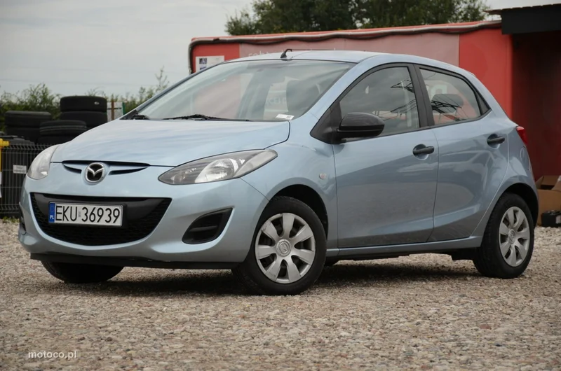 Mazda 2 9