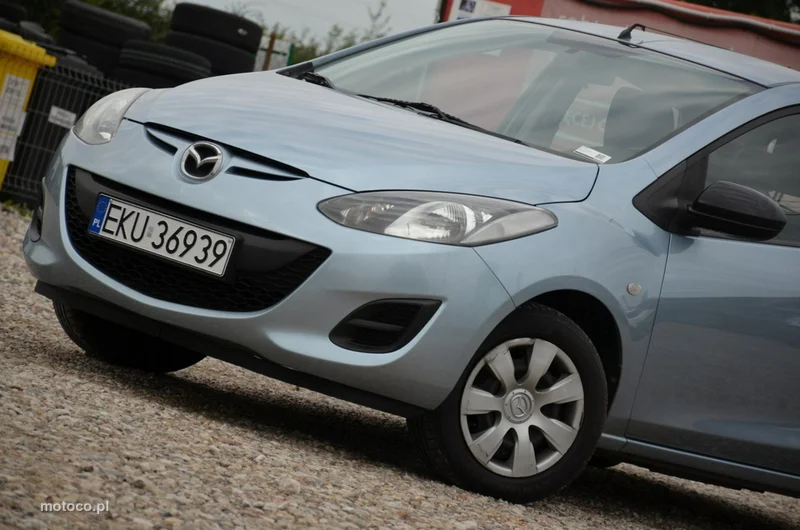 Mazda 2 10