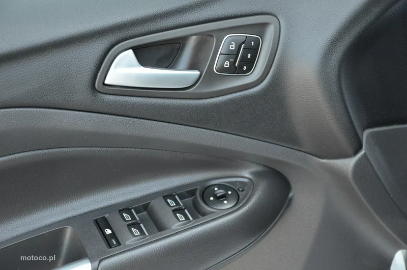 Ford Kuga II 21