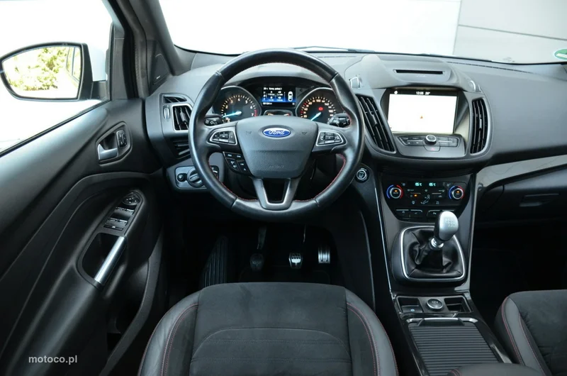 Ford Kuga II 28