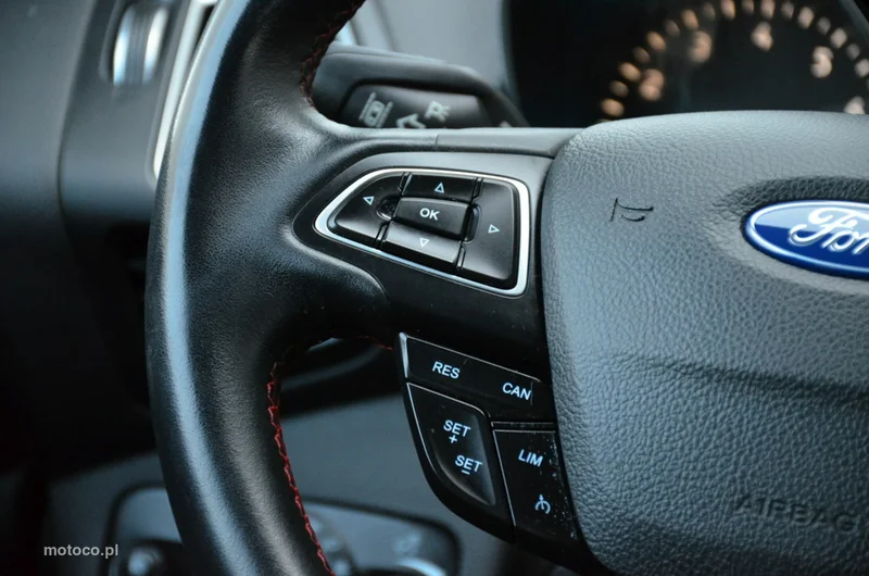 Ford Kuga II 31