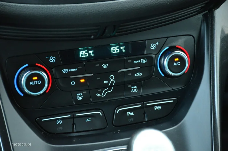 Ford Kuga II 34