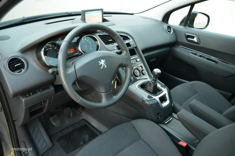 Peugeot 5008 24