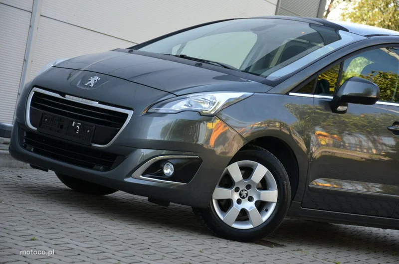 Peugeot 5008 4