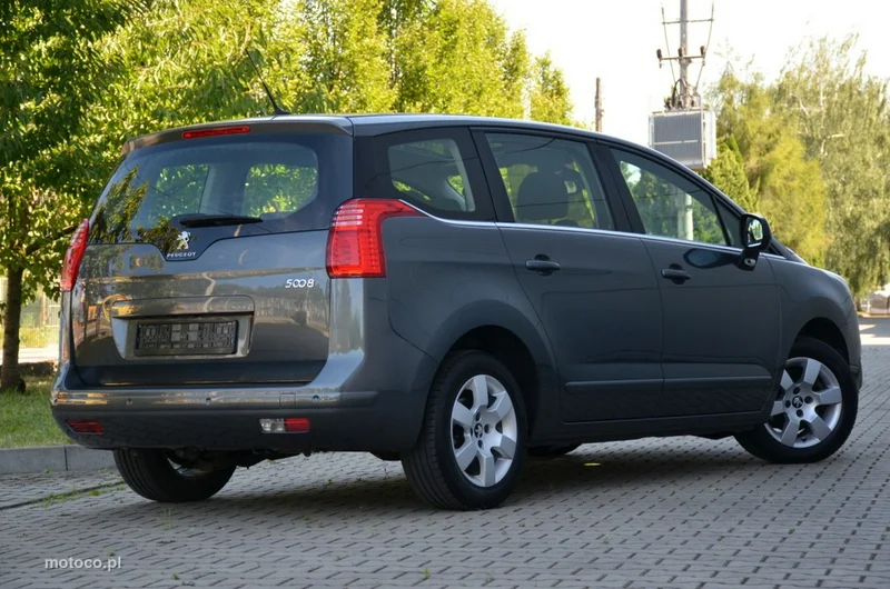 Peugeot 5008 10
