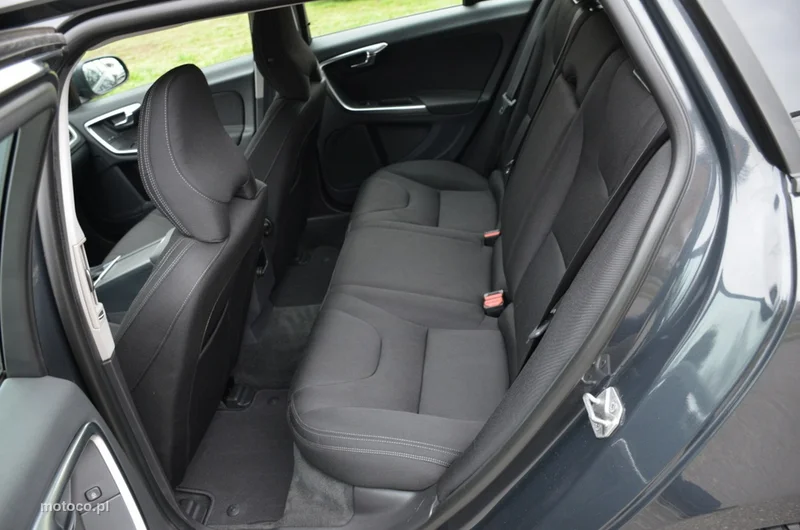 Volvo V60 19