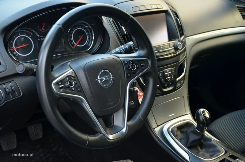 Opel Insignia A 24