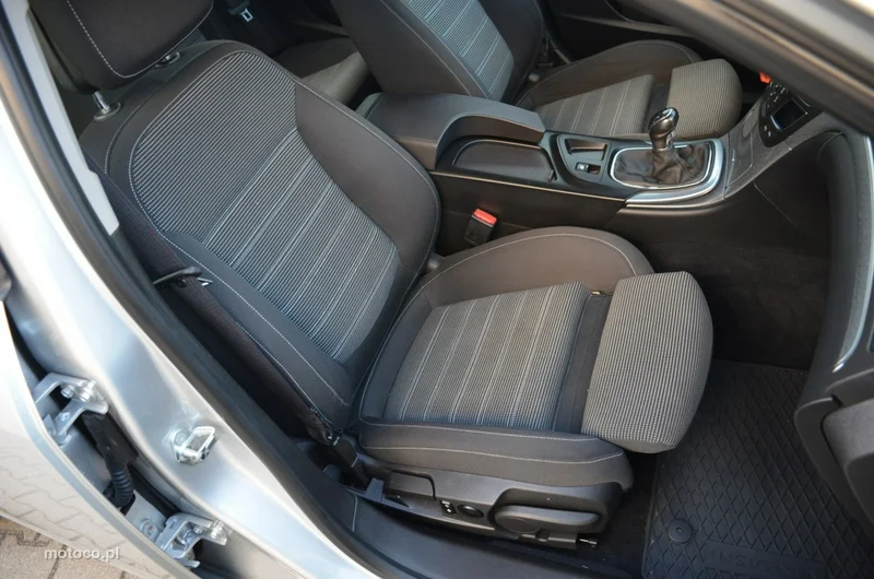 Opel Insignia A 27