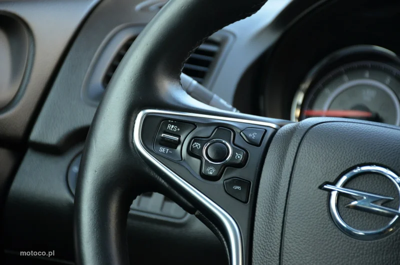 Opel Insignia A 32