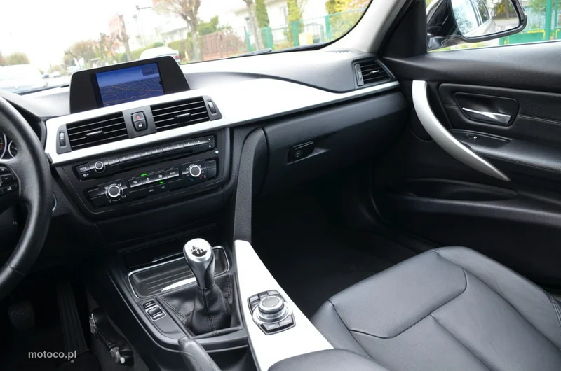 BMW Seria 3 F30 320 28