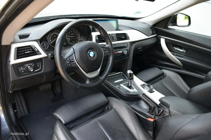 BMW Seria 3 F30 3GT 23