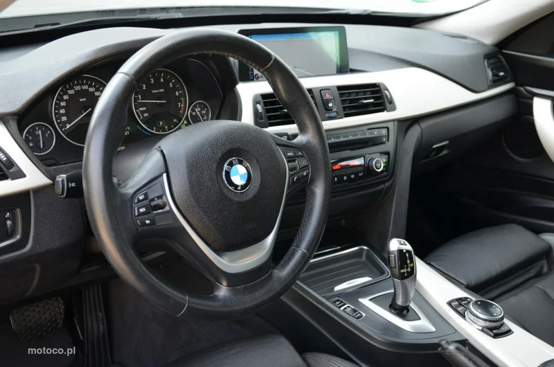 BMW Seria 3 F30 3GT 24