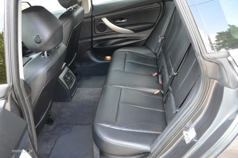 BMW Seria 3 F30 3GT 26